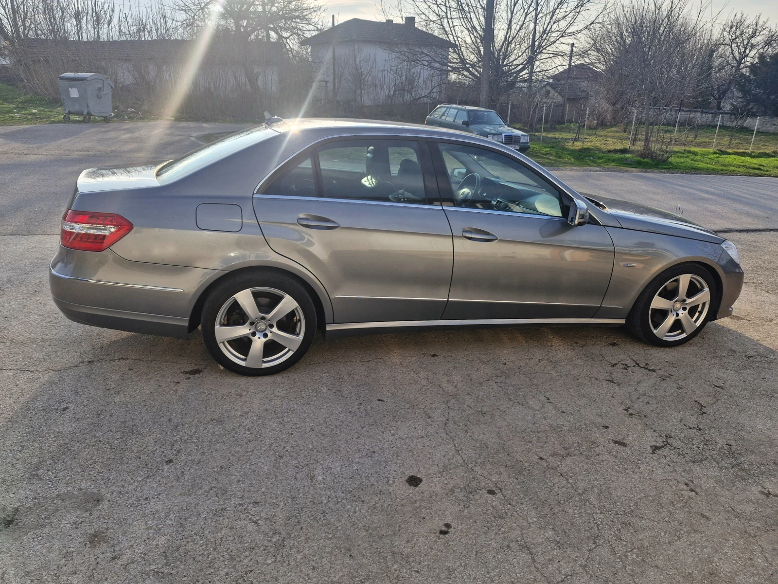 Mercedes-Benz E 350 CGI, снимка 4 - Автомобили и джипове - 53969727