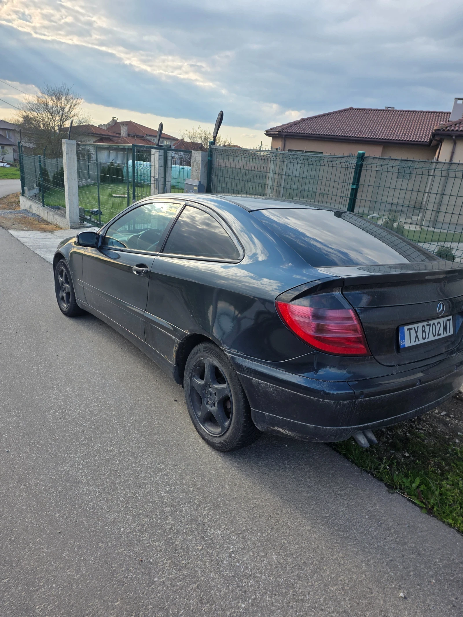Mercedes-Benz C 220, снимка 4 - Автомобили и джипове - 54437769