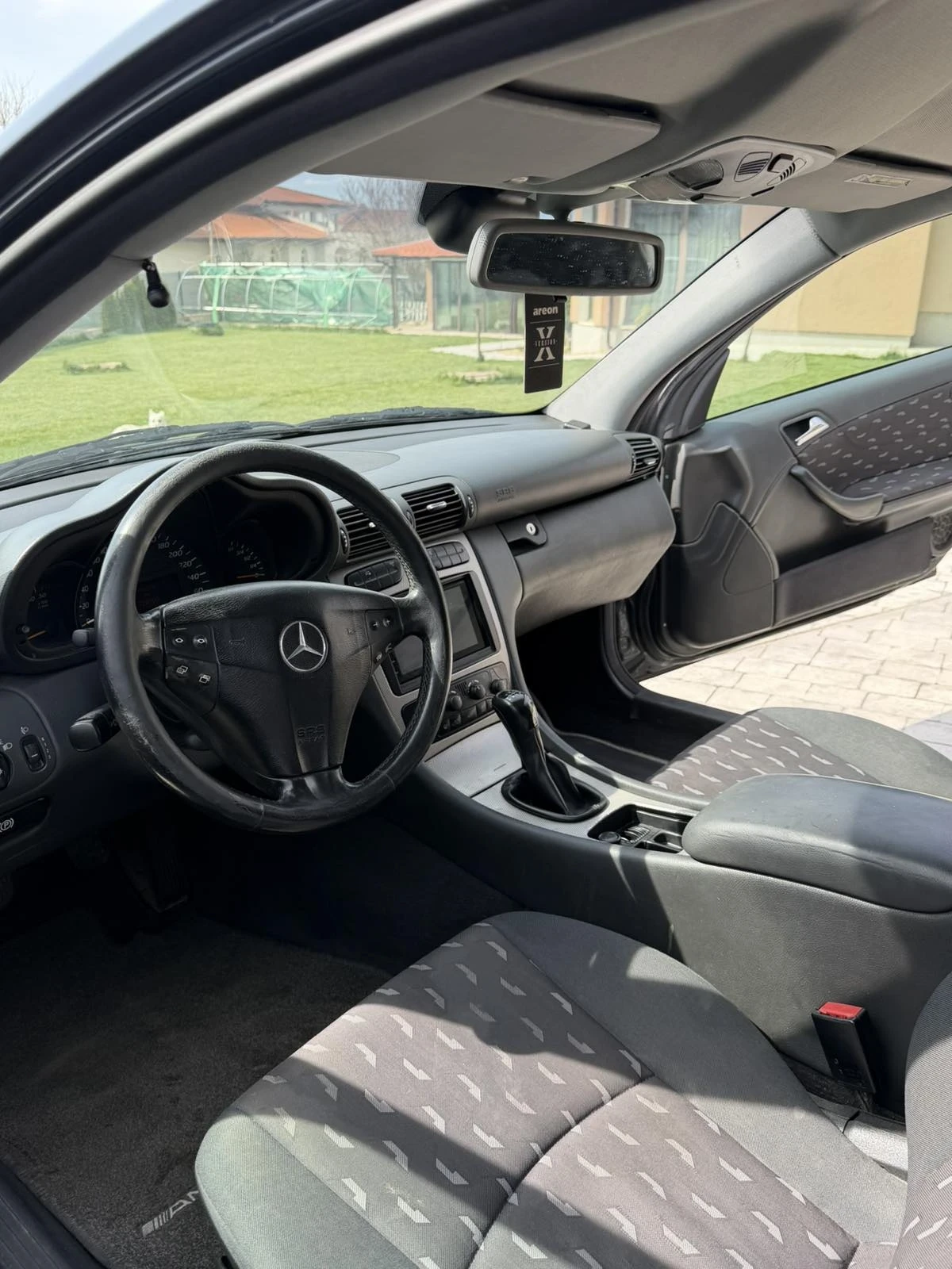Mercedes-Benz C 220, снимка 9 - Автомобили и джипове - 54437769