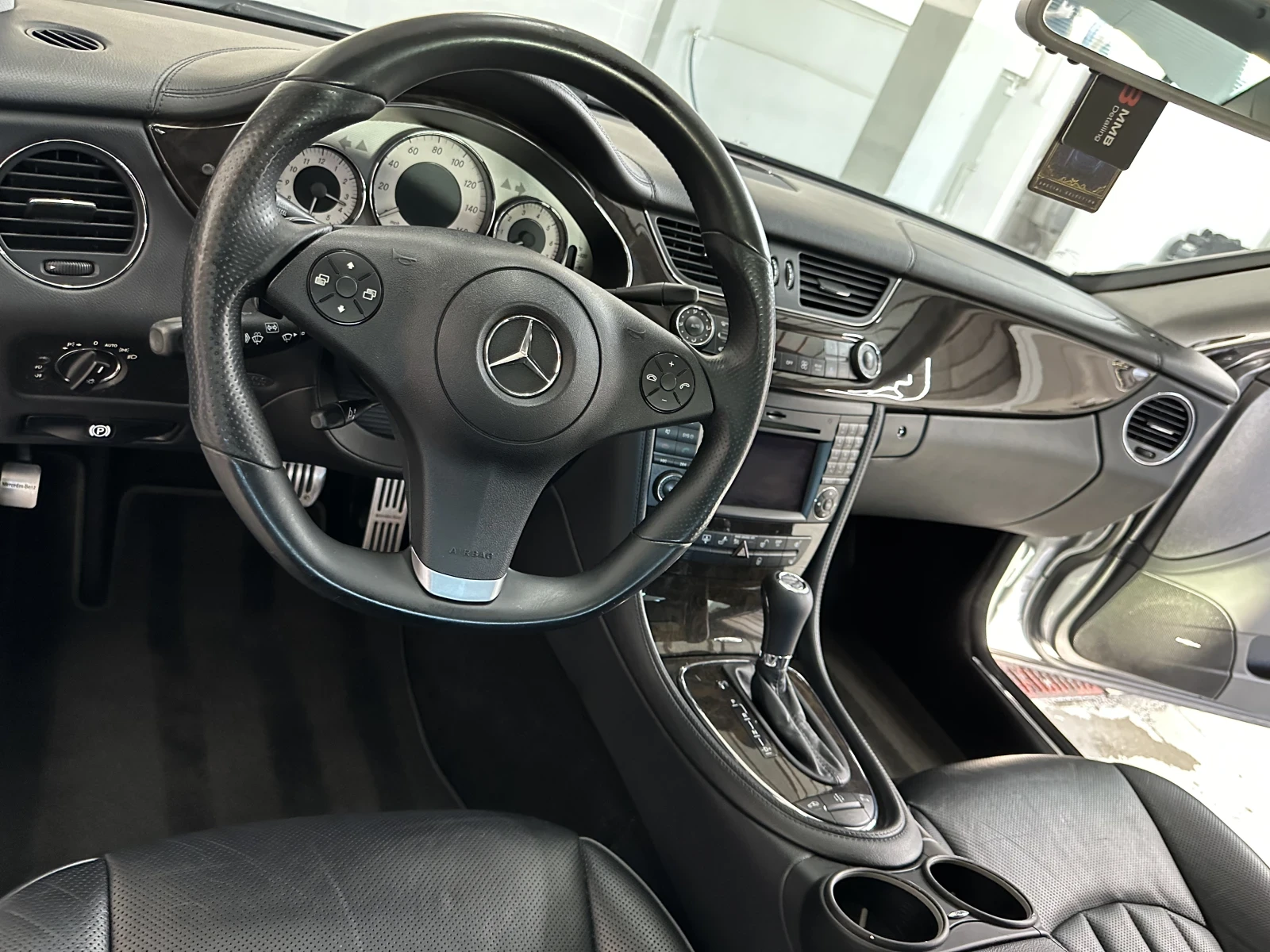 Mercedes-Benz CLS 550 Mercedes CLS 550 Facelift AMG | V8 388 к.с. | A, снимка 13 - Автомобили и джипове - 54809374
