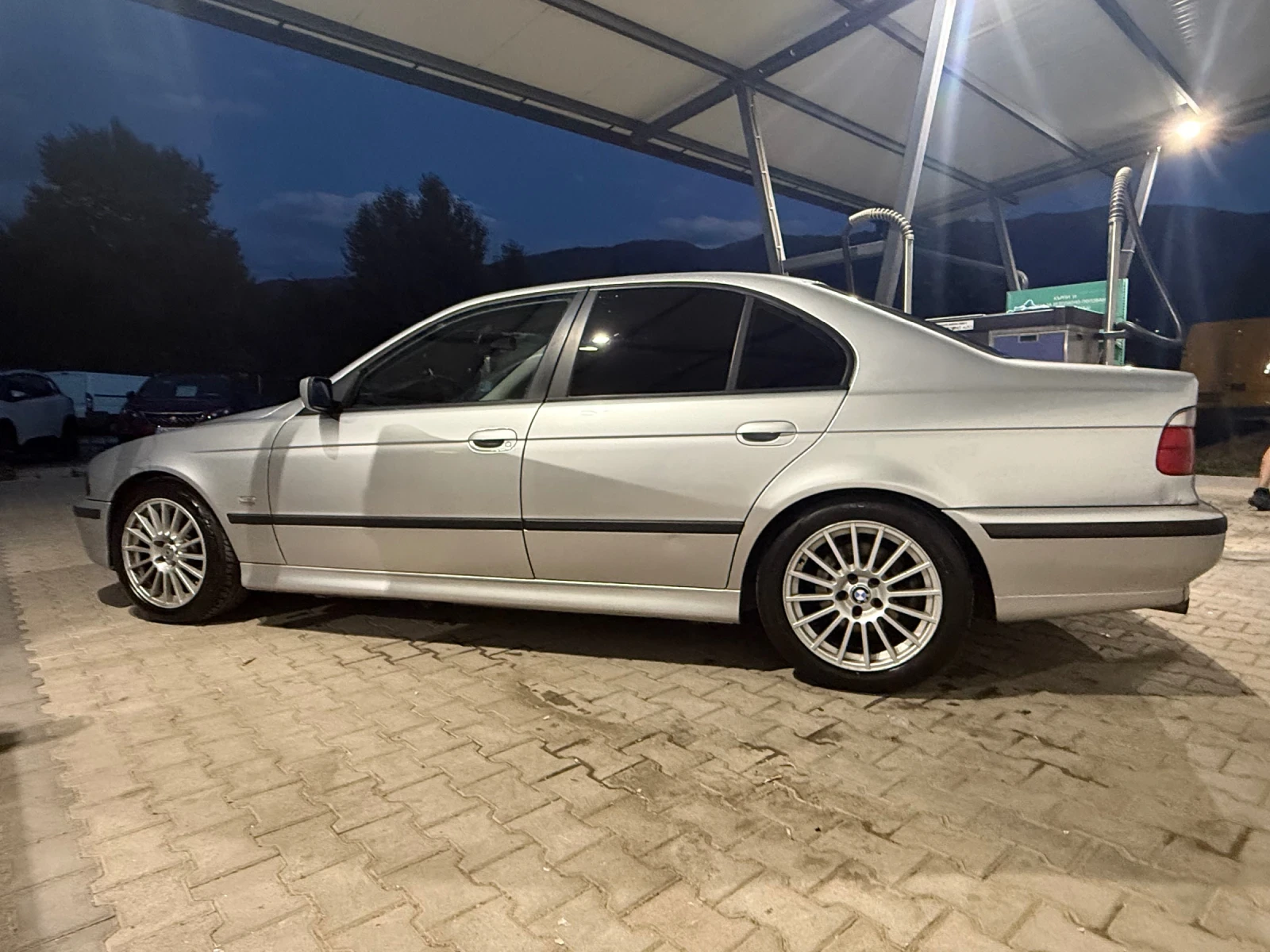 BMW 530 М57 ръчка , снимка 3 - Автомобили и джипове - 55166601