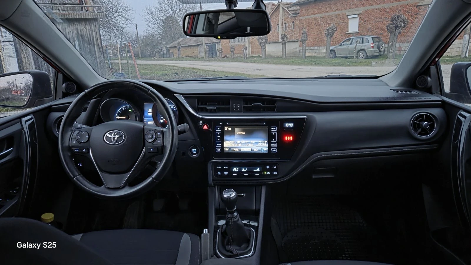 Toyota Auris 1.2 Д4Т, снимка 8 - Автомобили и джипове - 55212507