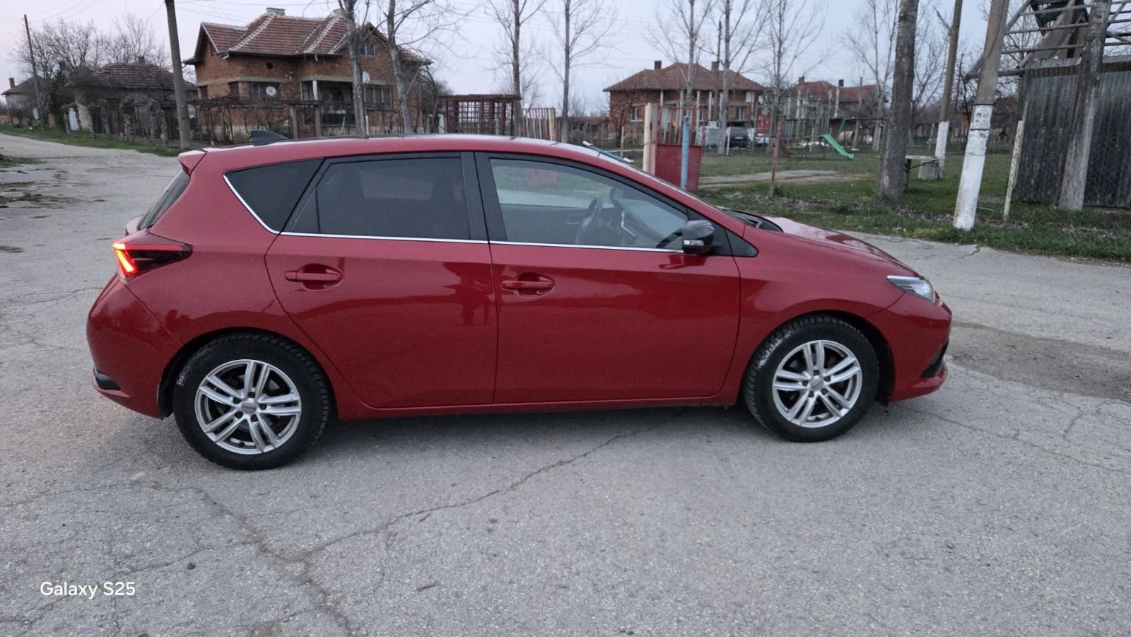 Toyota Auris 1.2 Д4Т, снимка 7 - Автомобили и джипове - 55212507