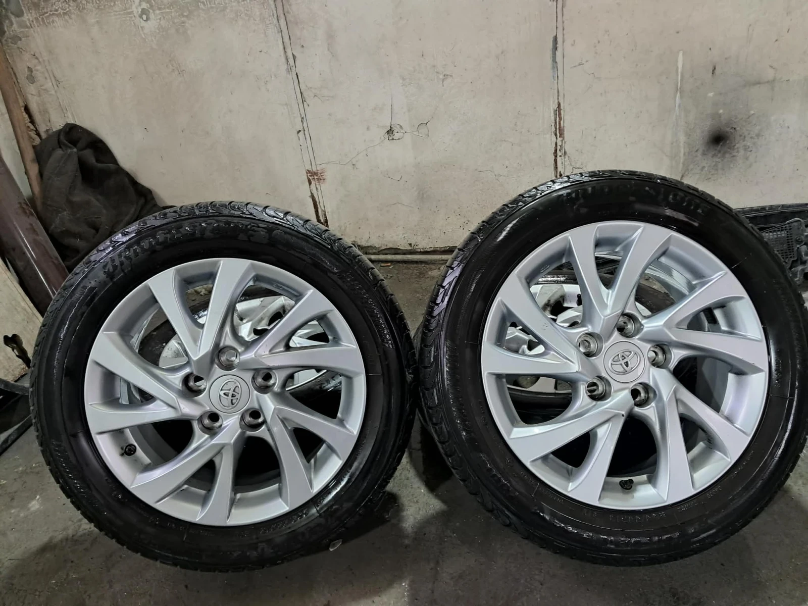 Toyota Auris 1.2 Д4Т, снимка 10 - Автомобили и джипове - 55212507