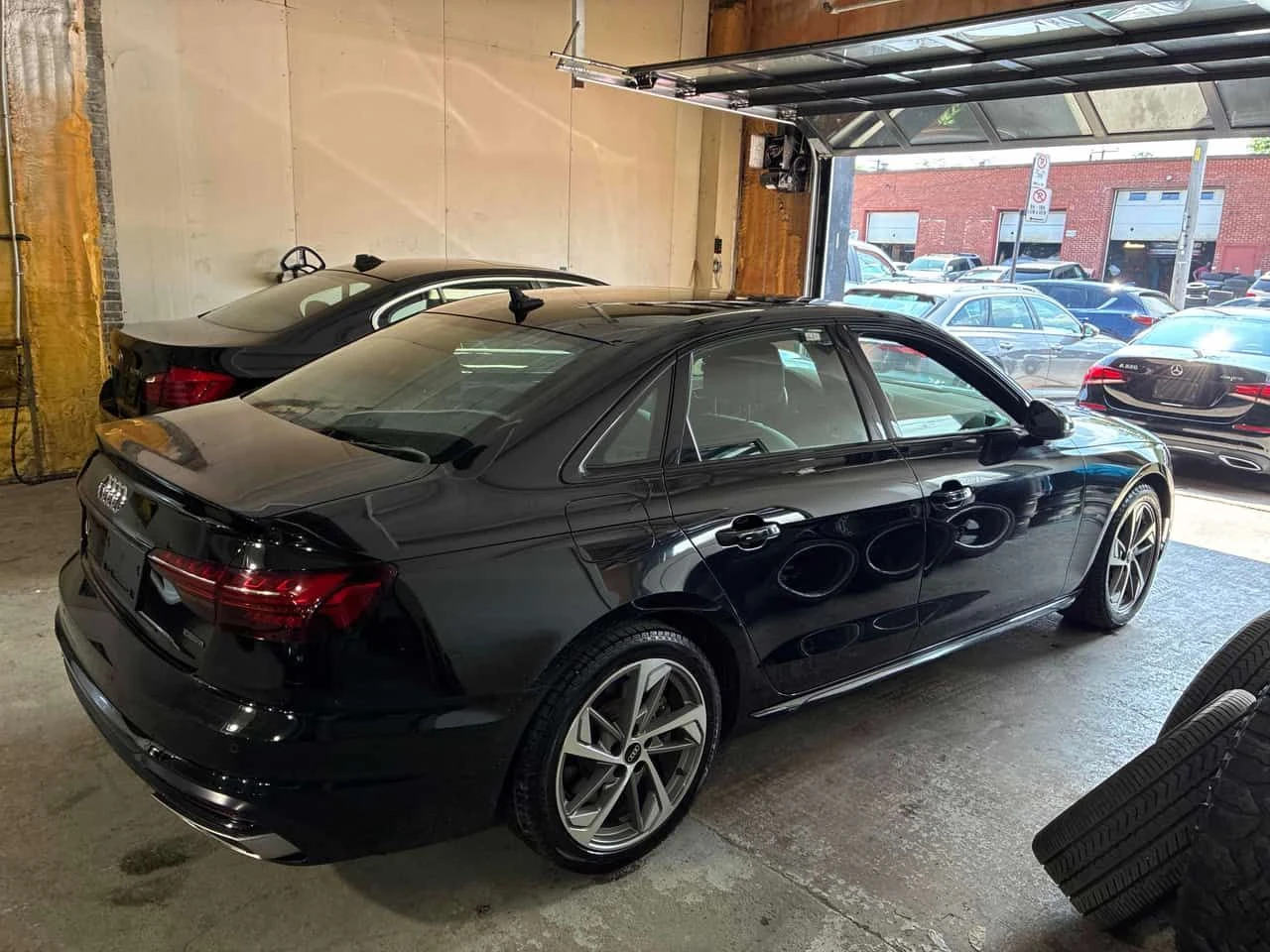 Audi A4 Komfort | DISTRONIC | ШИБИДАХ | , снимка 3 - Автомобили и джипове - 55582680
