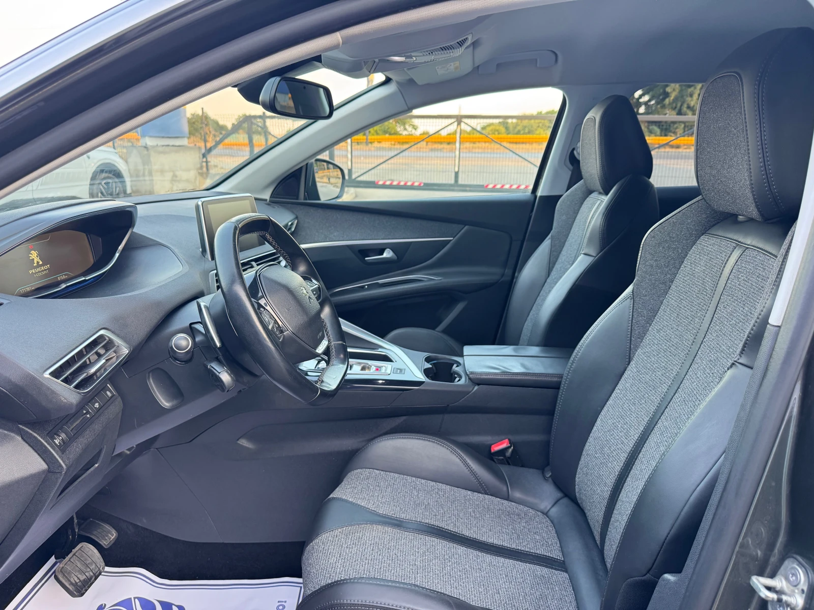 Peugeot 3008 1.6 HDI 120kc Allure, снимка 10 - Автомобили и джипове - 56023270