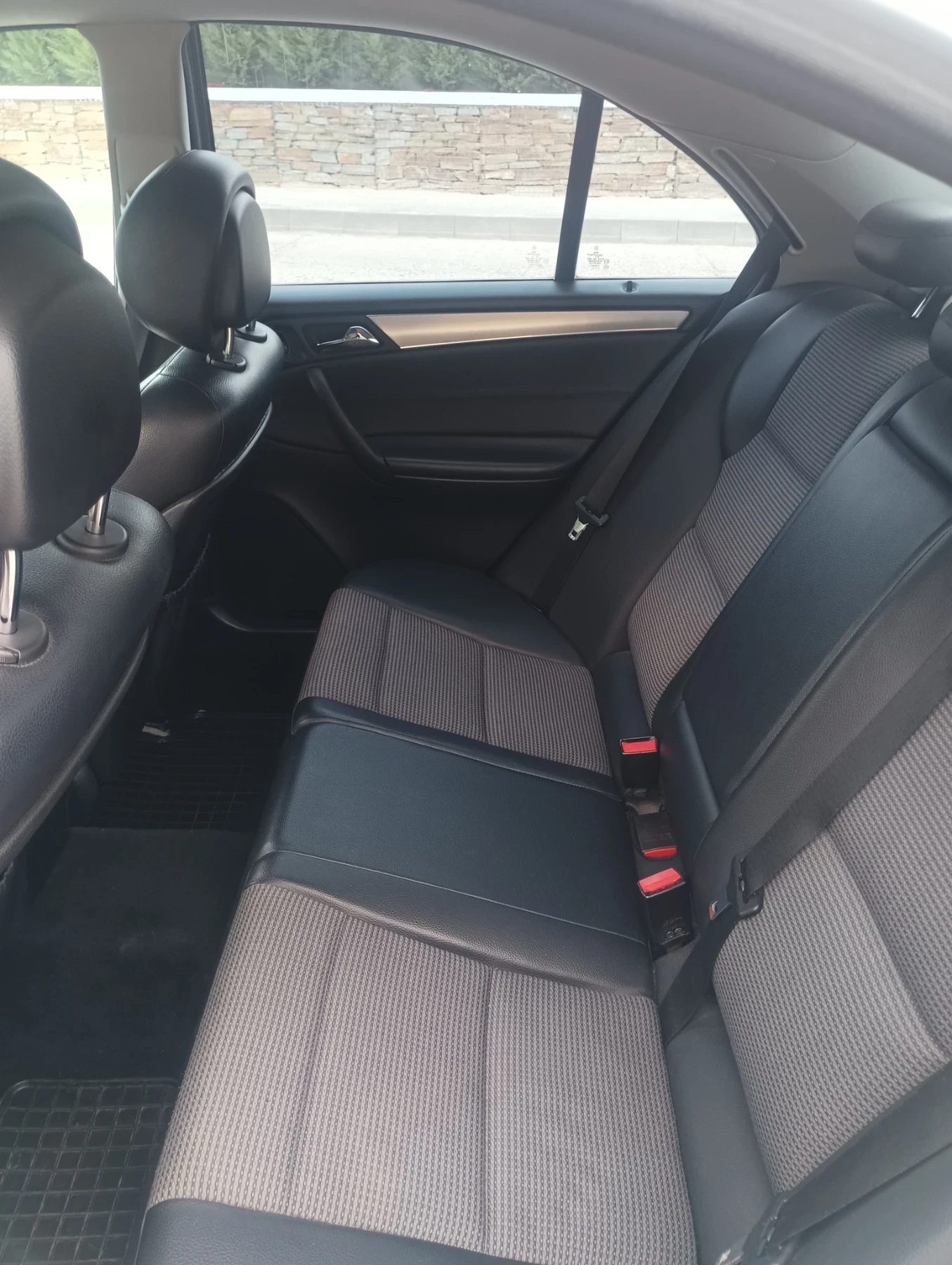 Mercedes-Benz C 200 1.8 i compresor , снимка 7 - Автомобили и джипове - 56060126