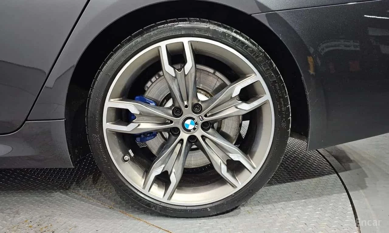 BMW 550 * M550i xDrive * ФИКСИРАНА ЦЕНА ДО БЪЛГАРИЯ * , снимка 5 - Автомобили и джипове - 56256468