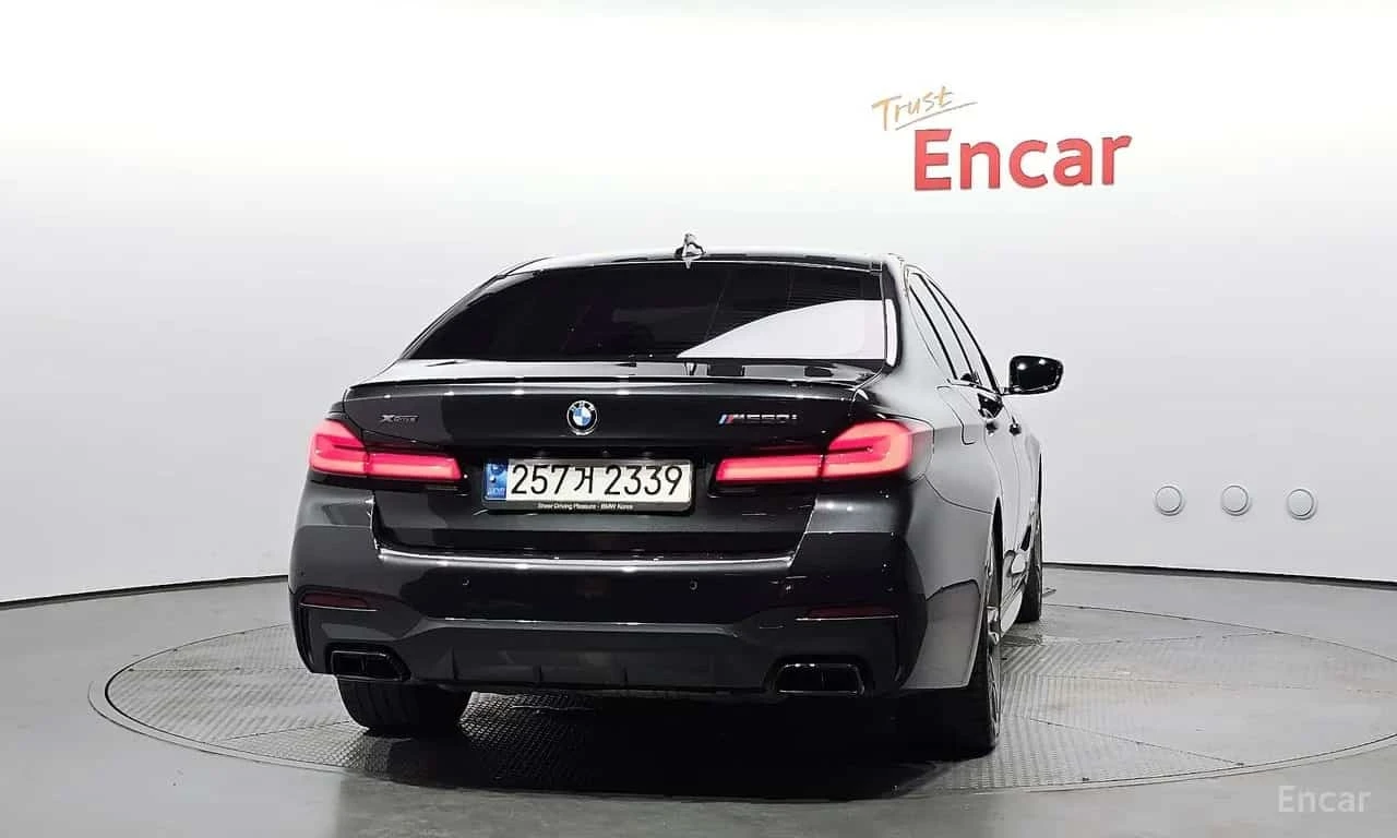 BMW 550 * M550i xDrive * ФИКСИРАНА ЦЕНА ДО БЪЛГАРИЯ * , снимка 4 - Автомобили и джипове - 56256468