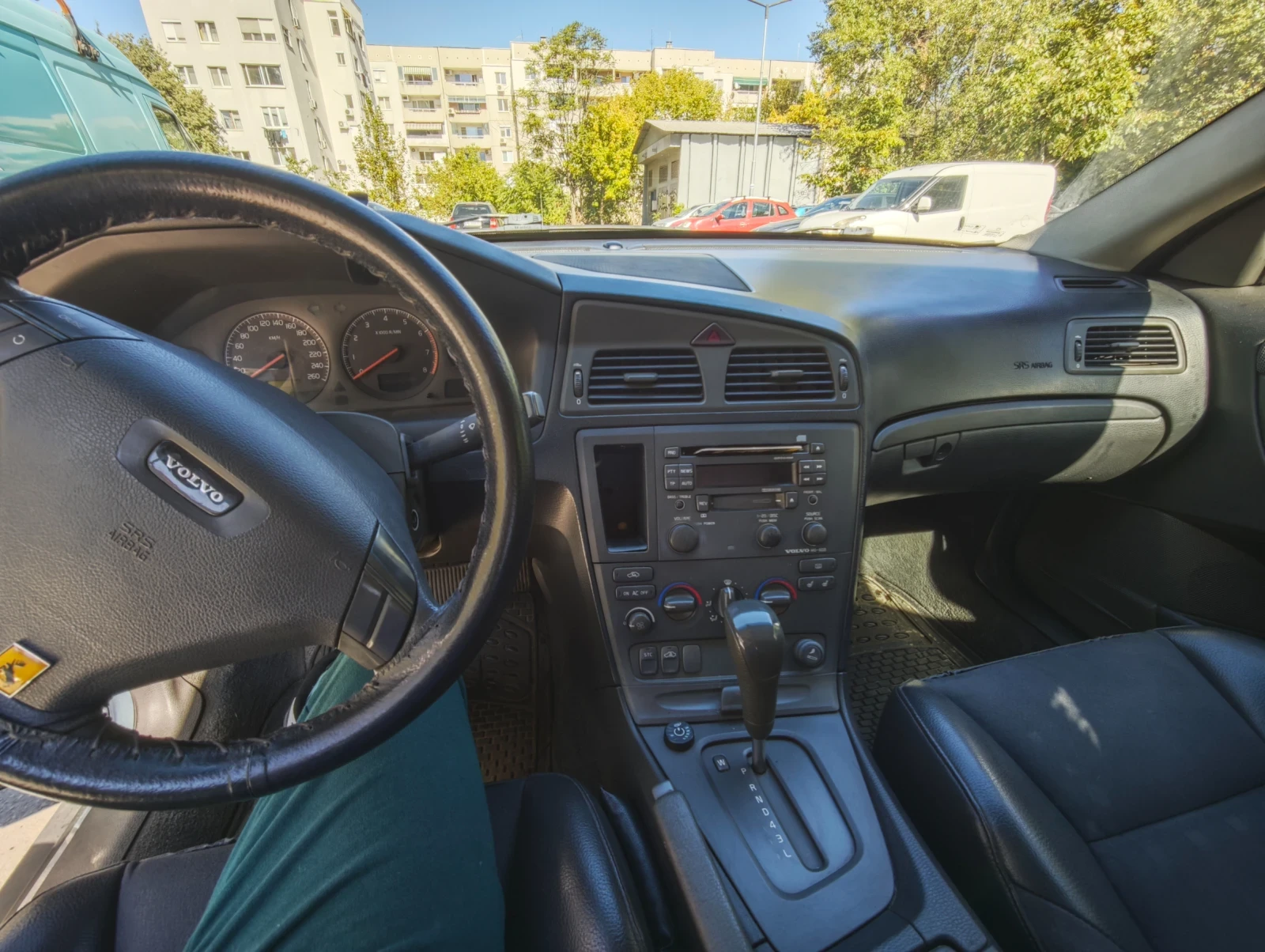 Volvo S60 2.4i, снимка 9 - Автомобили и джипове - 56345382