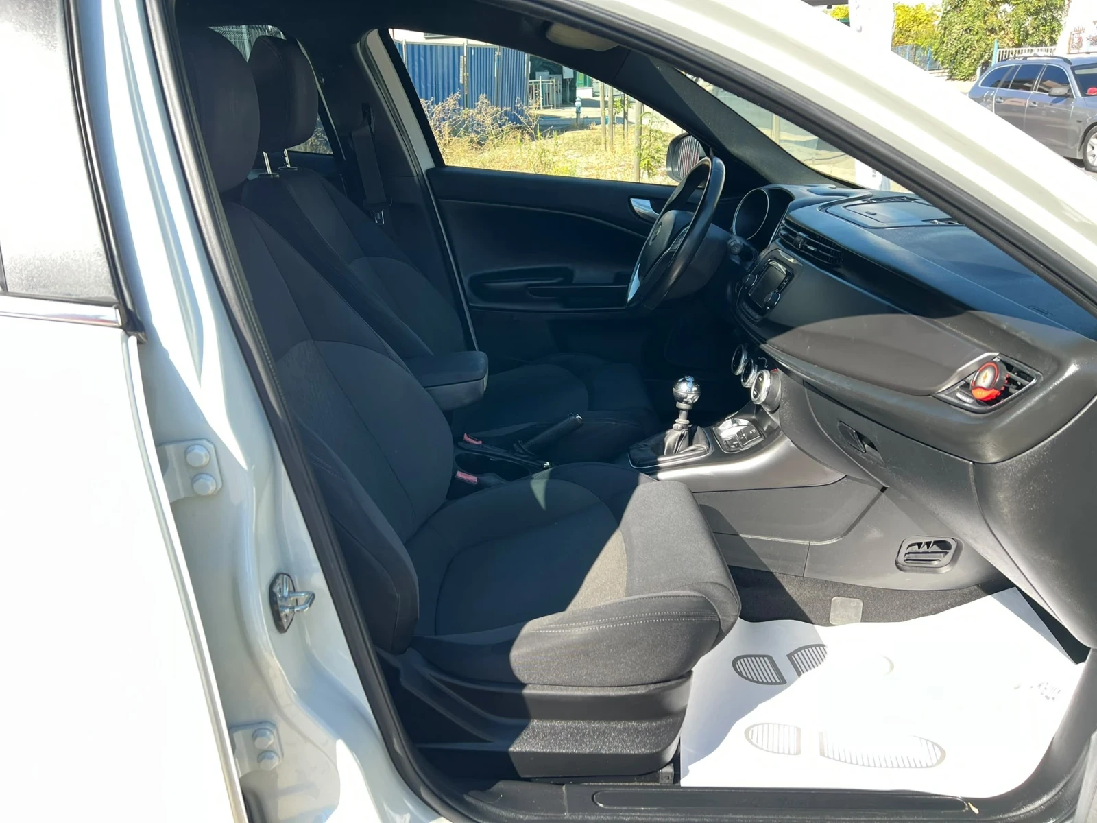 Alfa Romeo Giulietta 1.6JTD/EURO.5B | Mobile.bg � ����������� 11