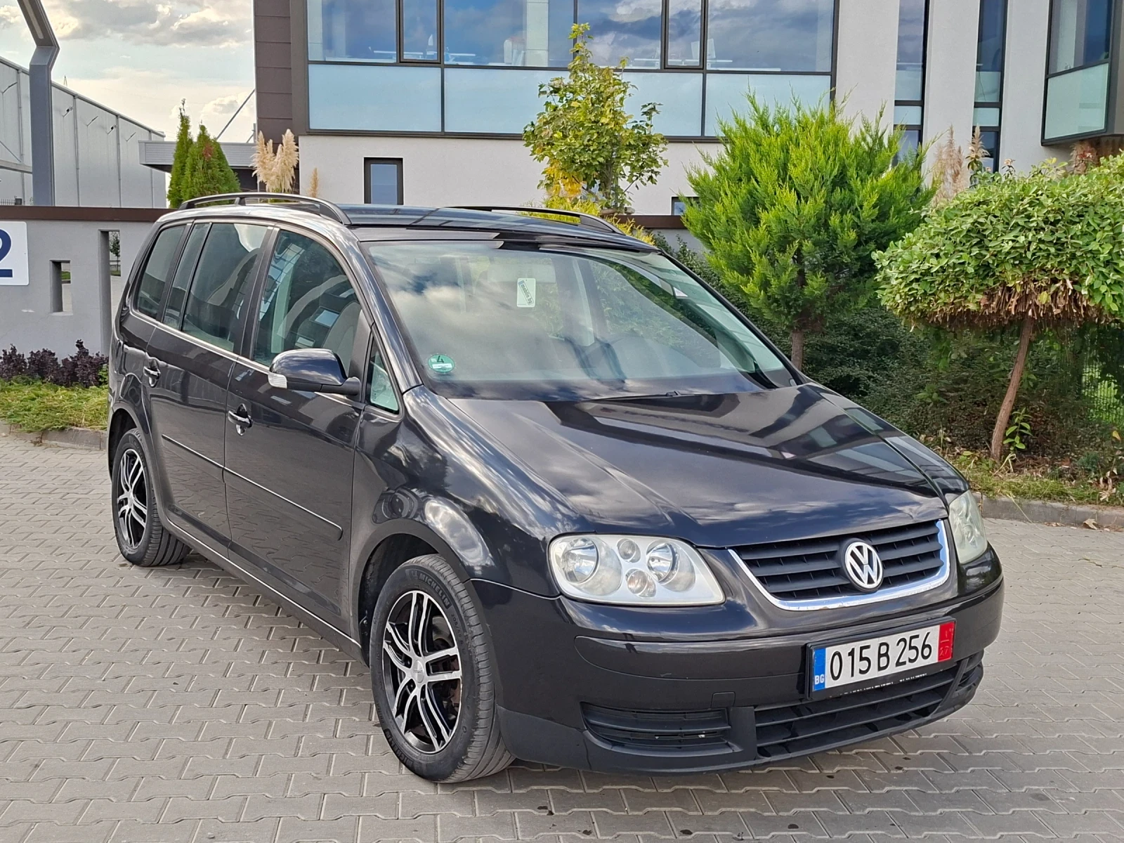 VW Touran 2.0TDI* (140��)* 7-�����* HOB BHOC*  | Mobile.bg � ����������� 10