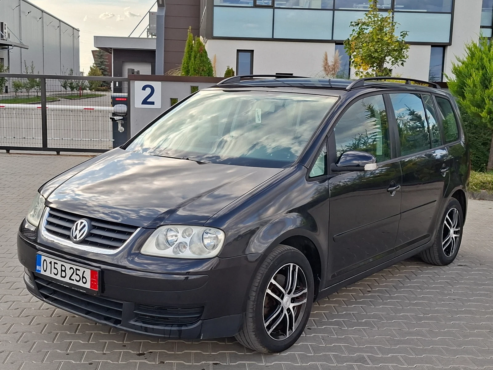 VW Touran 2.0TDI* (140��)* 7-�����* HOB BHOC*  | Mobile.bg � ����������� 4