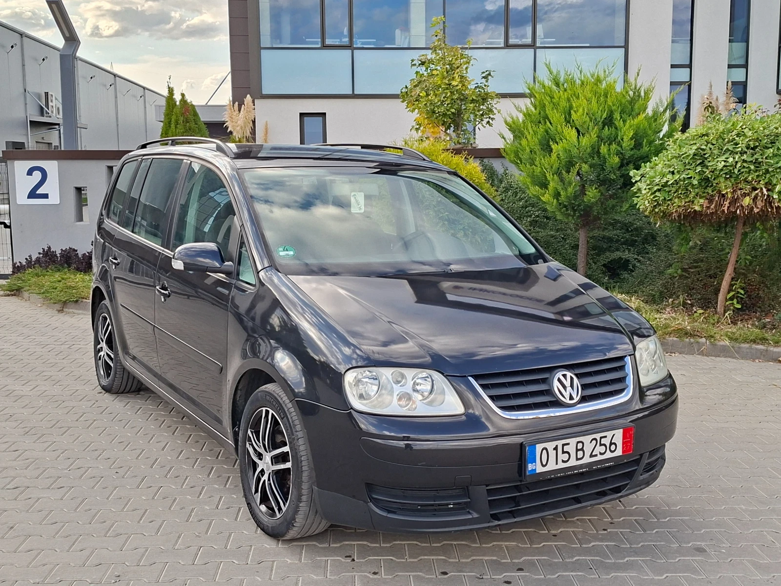 VW Touran 2.0TDI* (140��)* 7-�����* HOB BHOC*  | Mobile.bg � ����������� 9