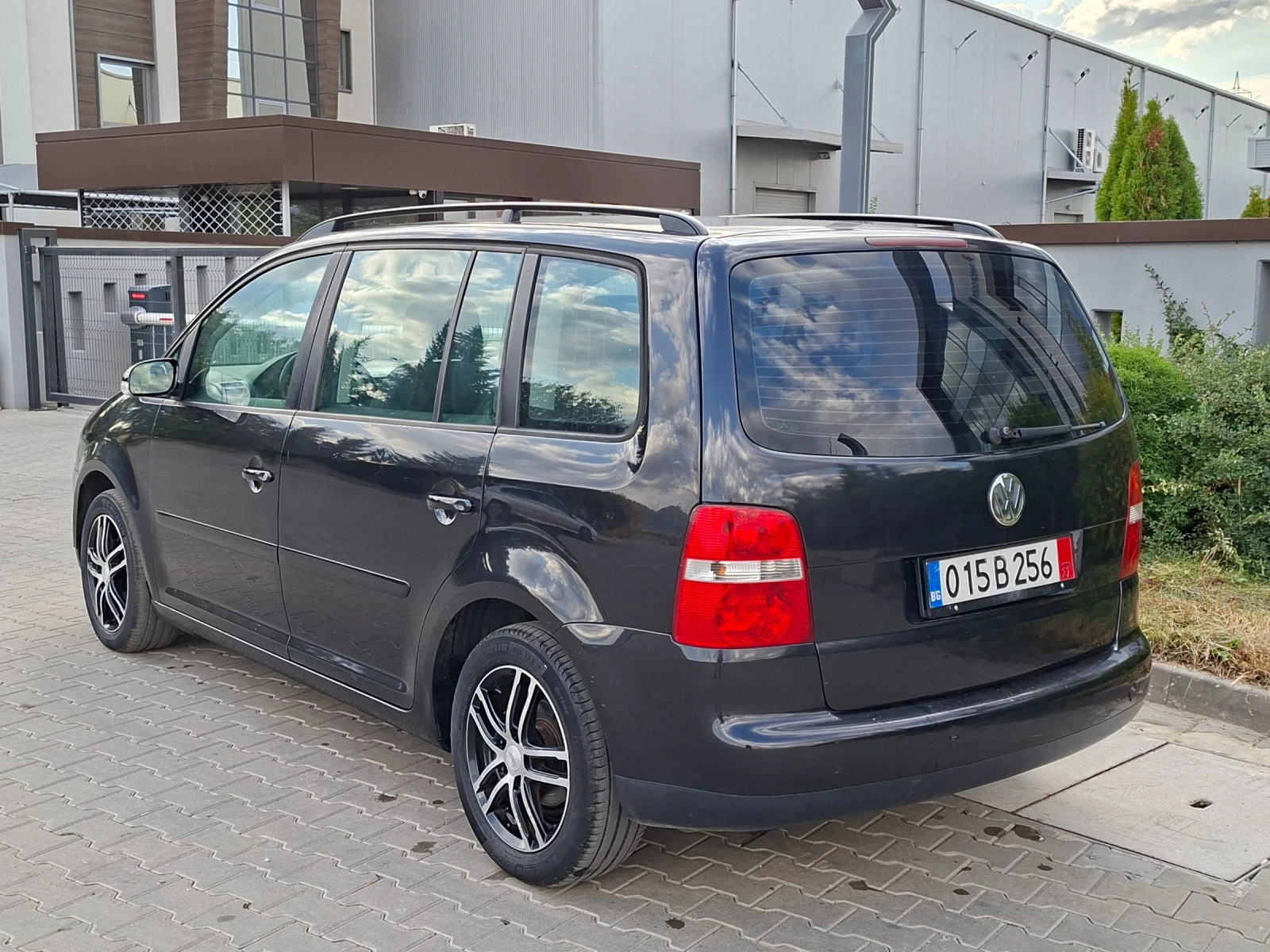 VW Touran 2.0TDI* (140��)* 7-�����* HOB BHOC*  | Mobile.bg � ����������� 7