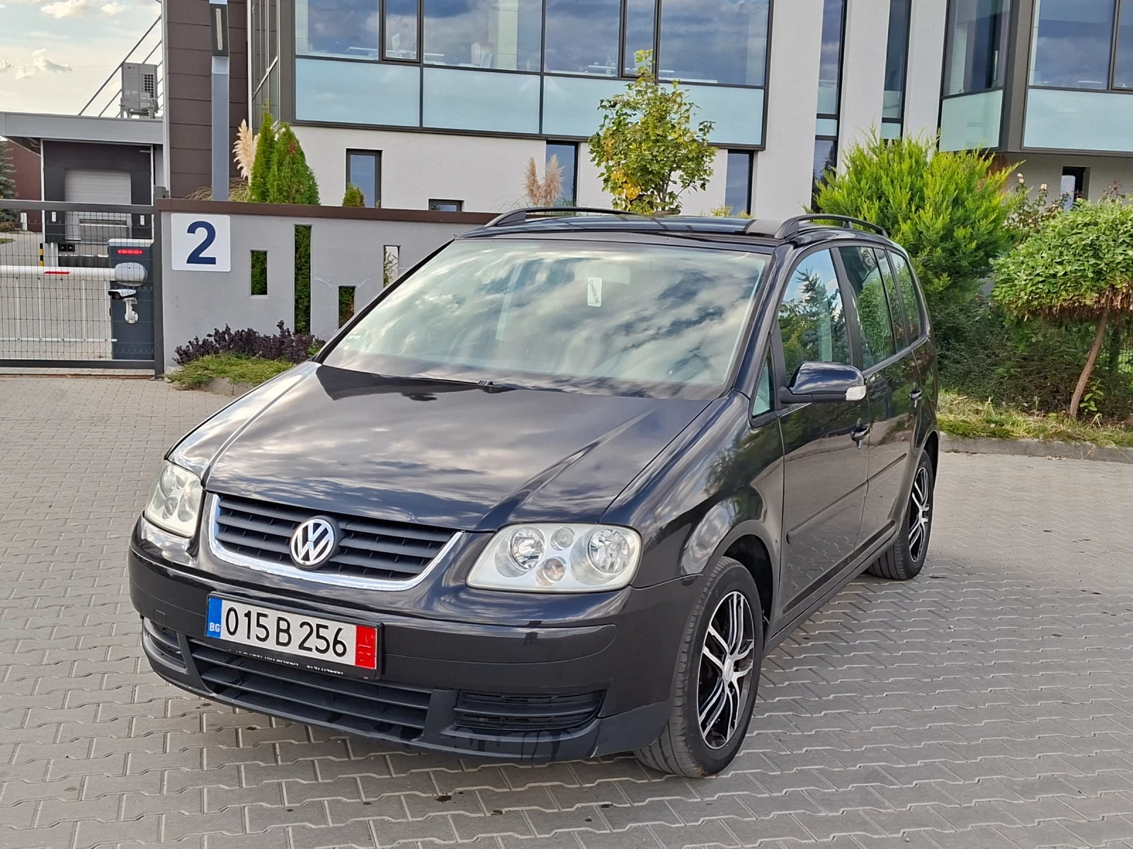 VW Touran 2.0TDI* (140��)* 7-�����* HOB BHOC*  | Mobile.bg � ����������� 2