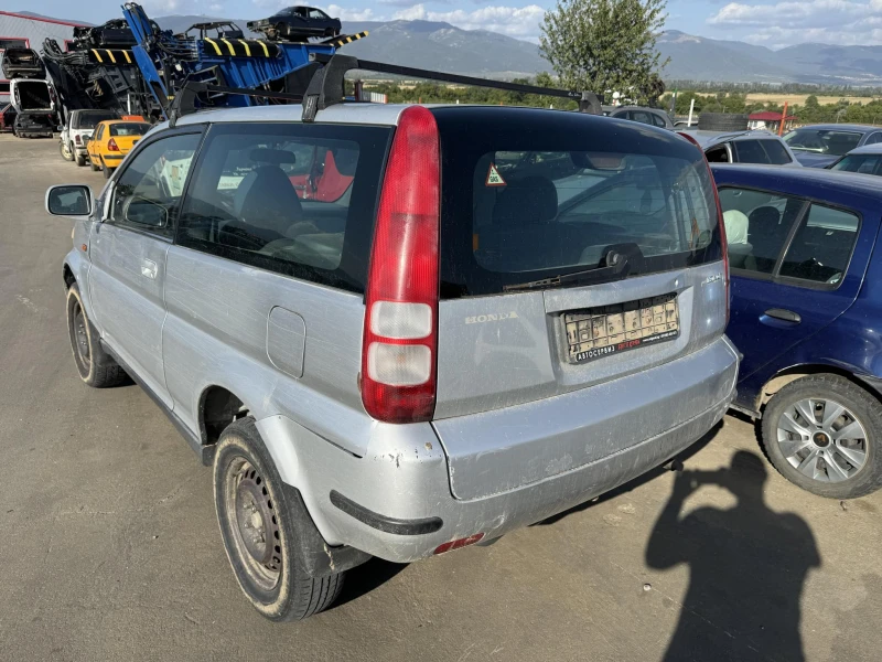 Honda Hr-v 1.6, снимка 3 - Автомобили и джипове - 47113689