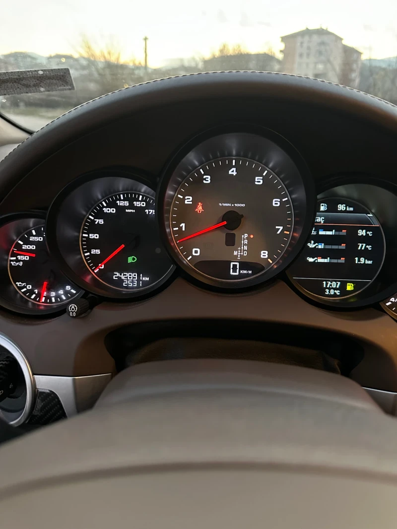 Porsche Cayenne, снимка 17 - Автомобили и джипове - 48337464