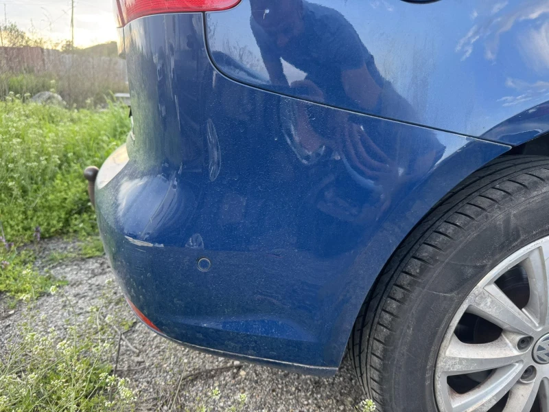 VW Touran 2.0 тди, снимка 10 - Автомобили и джипове - 49962701