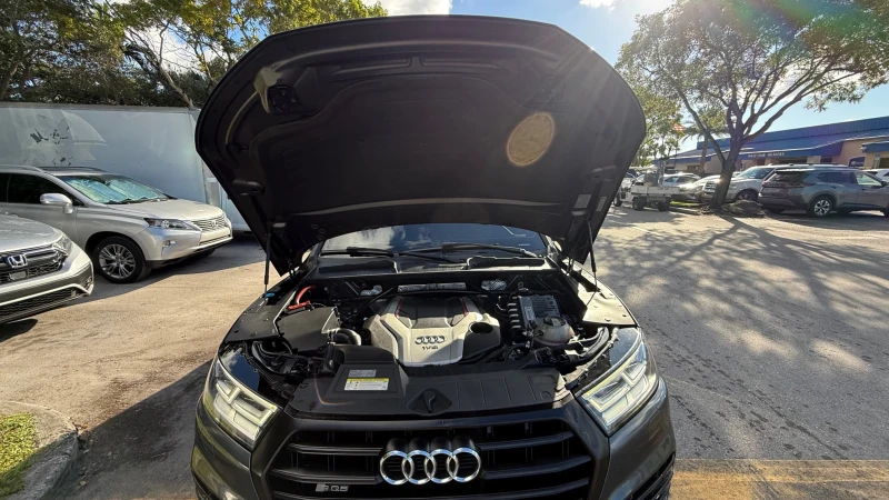 Audi SQ5 Premium Plus, снимка 6 - Автомобили и джипове - 52529763