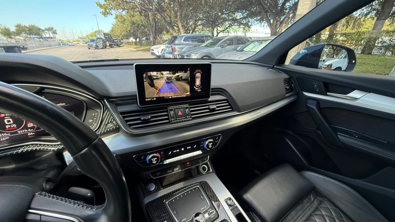 Audi SQ5 Premium Plus, снимка 12 - Автомобили и джипове - 52529763