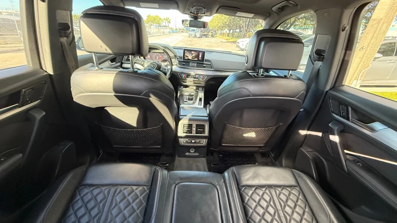 Audi SQ5 Premium Plus, снимка 16 - Автомобили и джипове - 52529763