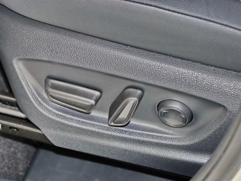 Toyota C-HR 2.0HEV/197HP/GR-SPORT/ACC/MEMORY/CPLAY/KLESS/997f, снимка 12 - Автомобили и джипове - 52827155