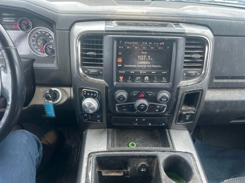 Dodge RAM 1500 * Sport * CARFAX * БЕЗ ПЪРВОНАЧАЛНА ВНОСКА, снимка 9 - Автомобили и джипове - 52950500