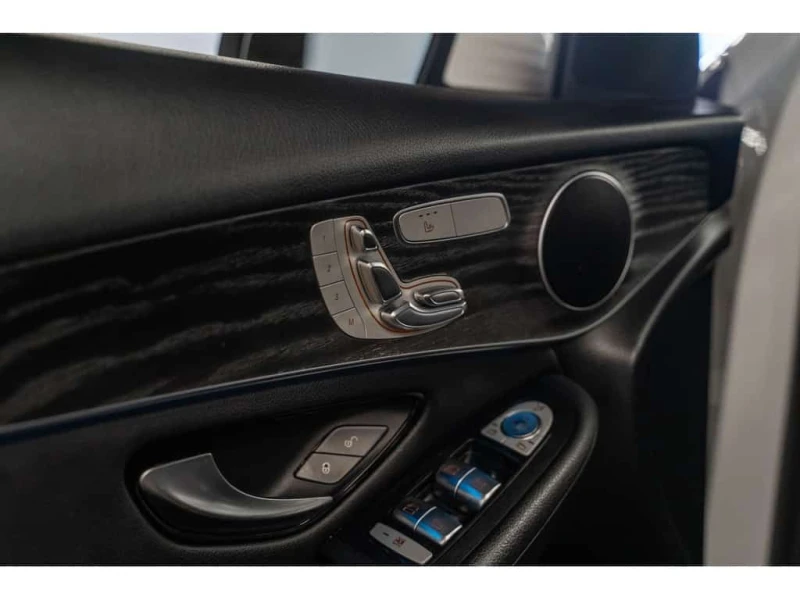 Mercedes-Benz GLC 300 360/PANO/4MATIC/HEATED SEATS/MEMORY, снимка 16 - Автомобили и джипове - 53523516