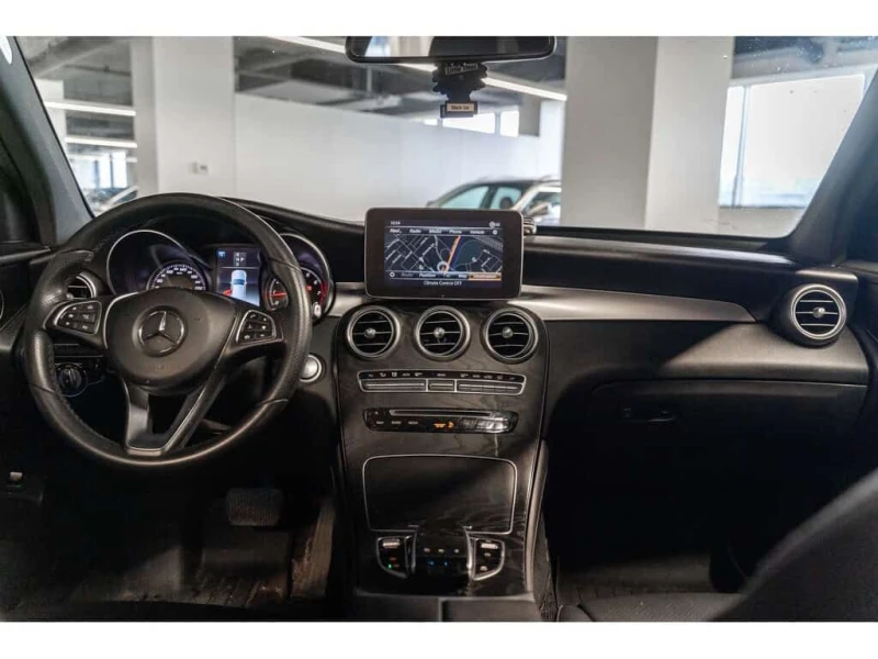 Mercedes-Benz GLC 300 360/PANO/4MATIC/HEATED SEATS/MEMORY, снимка 17 - Автомобили и джипове - 53523516