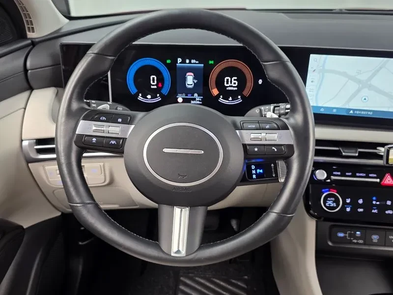 Hyundai Tucson 1.6 2WD, снимка 13 - Автомобили и джипове - 55802287