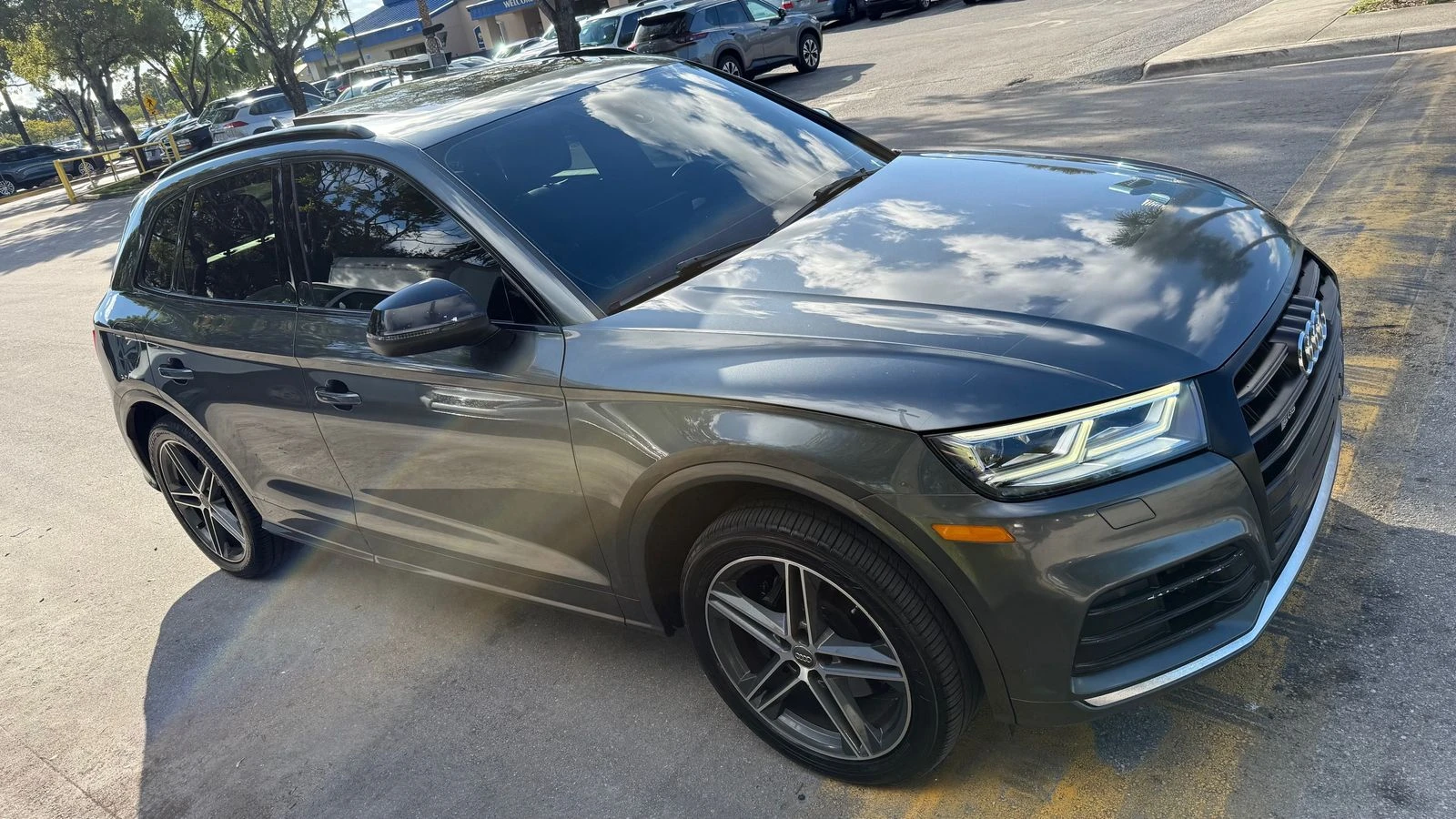 Audi SQ5 Premium Plus - изображение 3