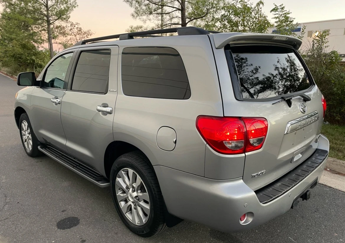 Toyota Sequoia * * CARFAX * * АВТО КРЕДИТ * *  - изображение 4