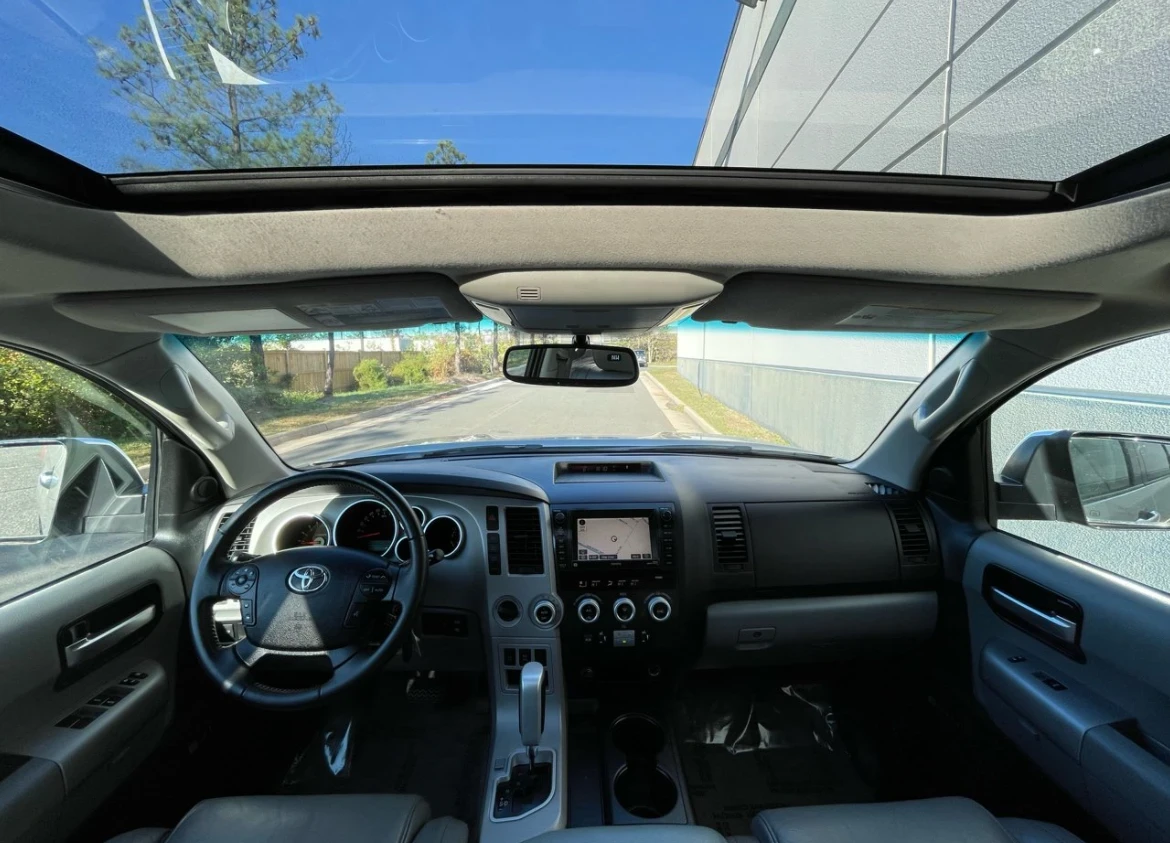 Toyota Sequoia * * CARFAX * * АВТО КРЕДИТ * *  - изображение 8