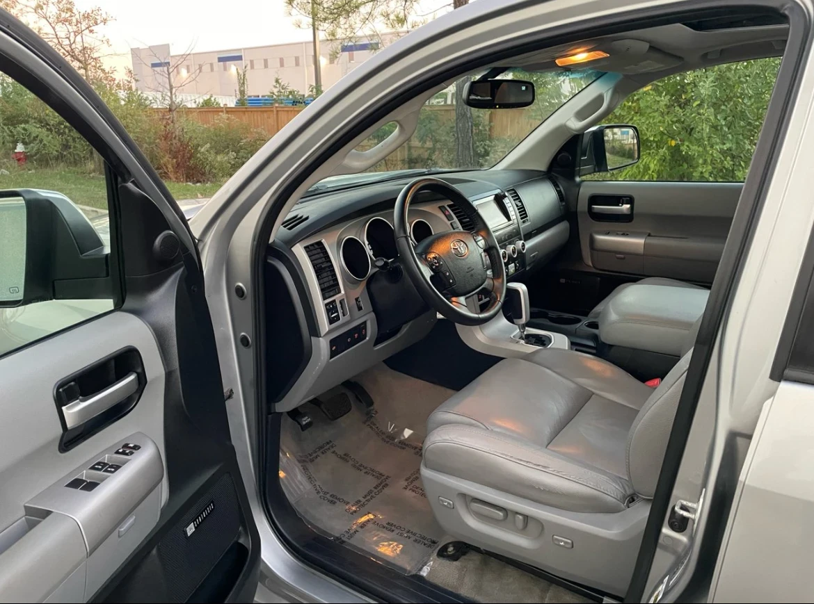 Toyota Sequoia * * CARFAX * * АВТО КРЕДИТ * *  - изображение 7