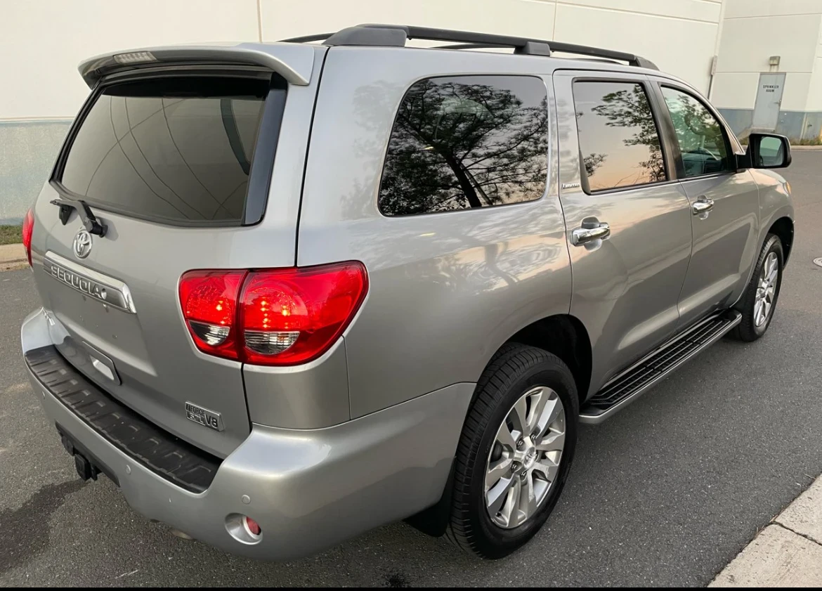 Toyota Sequoia * * CARFAX * * АВТО КРЕДИТ * *  - изображение 3