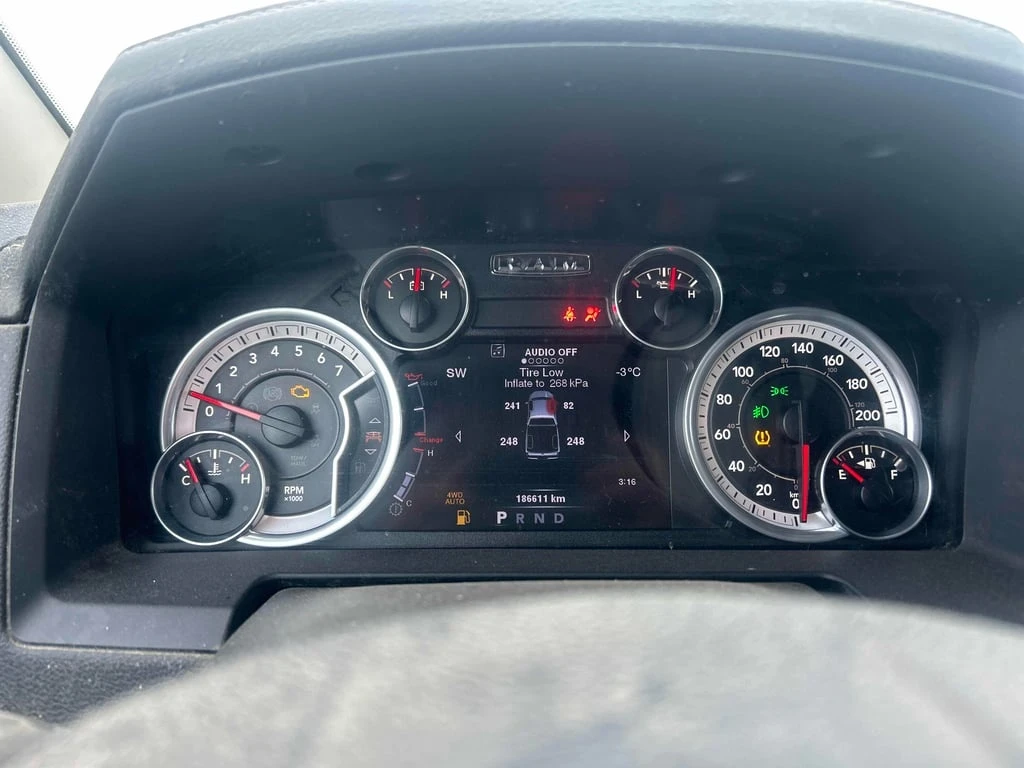 Dodge RAM 1500 * Sport * CARFAX * БЕЗ ПЪРВОНАЧАЛНА ВНОСКА - изображение 8