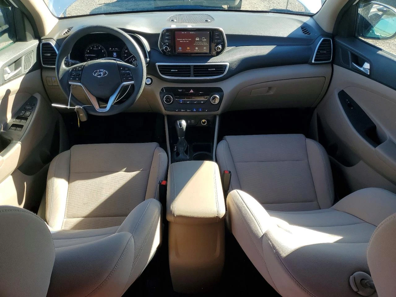 Hyundai Tucson 2.0l Limited, снимка 8 - Автомобили и джипове - 53731157