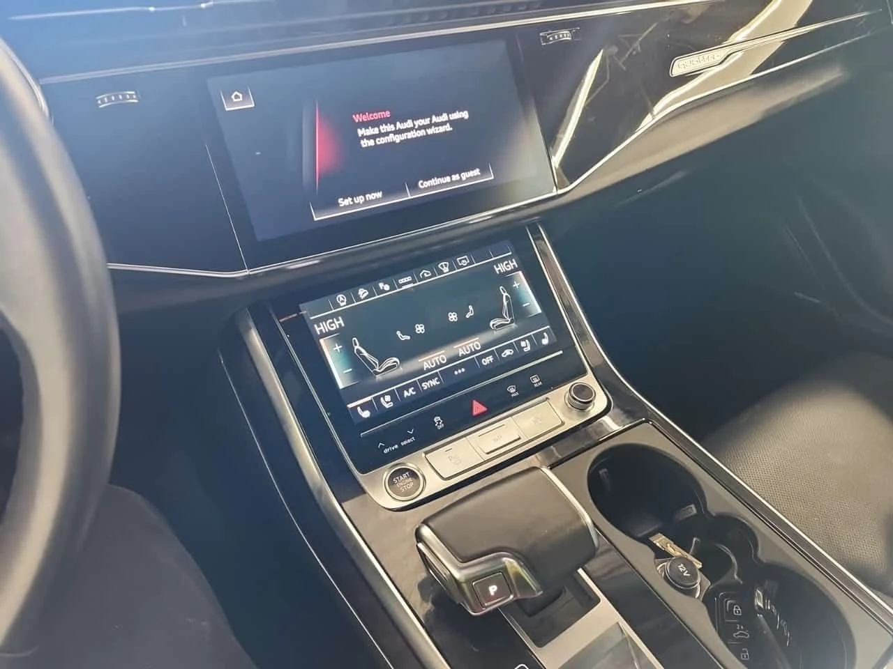 Audi Q8 TECHNIK| BANG & OLUFSEN| HEAD-UP| 360 КАМЕРИ| PANO, снимка 12 - Автомобили и джипове - 54097233