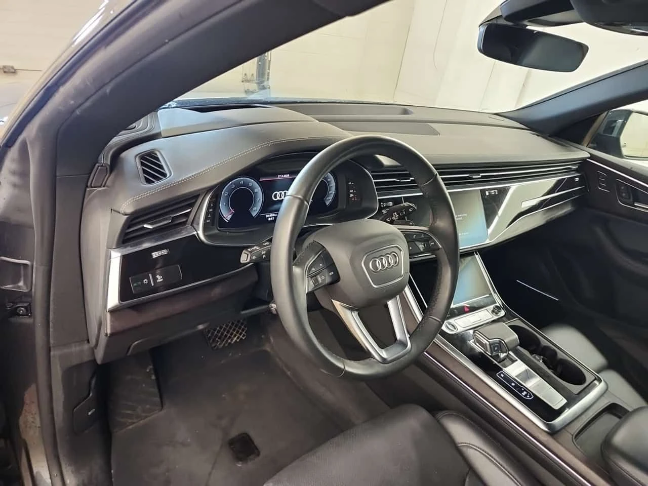 Audi Q8 TECHNIK| BANG & OLUFSEN| HEAD-UP| 360 КАМЕРИ| PANO, снимка 11 - Автомобили и джипове - 54097233