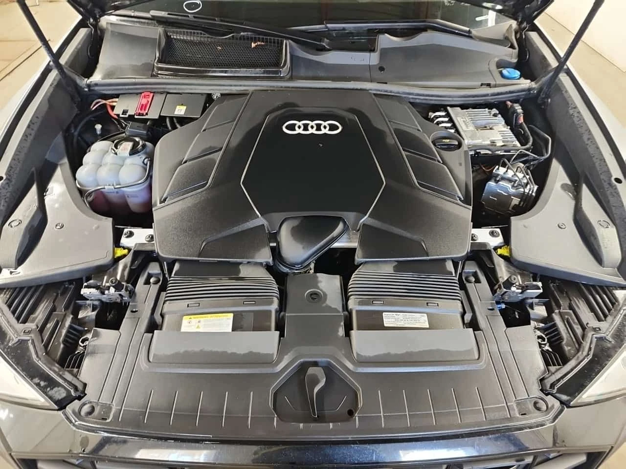 Audi Q8 TECHNIK| BANG & OLUFSEN| HEAD-UP| 360 КАМЕРИ| PANO, снимка 8 - Автомобили и джипове - 54097233