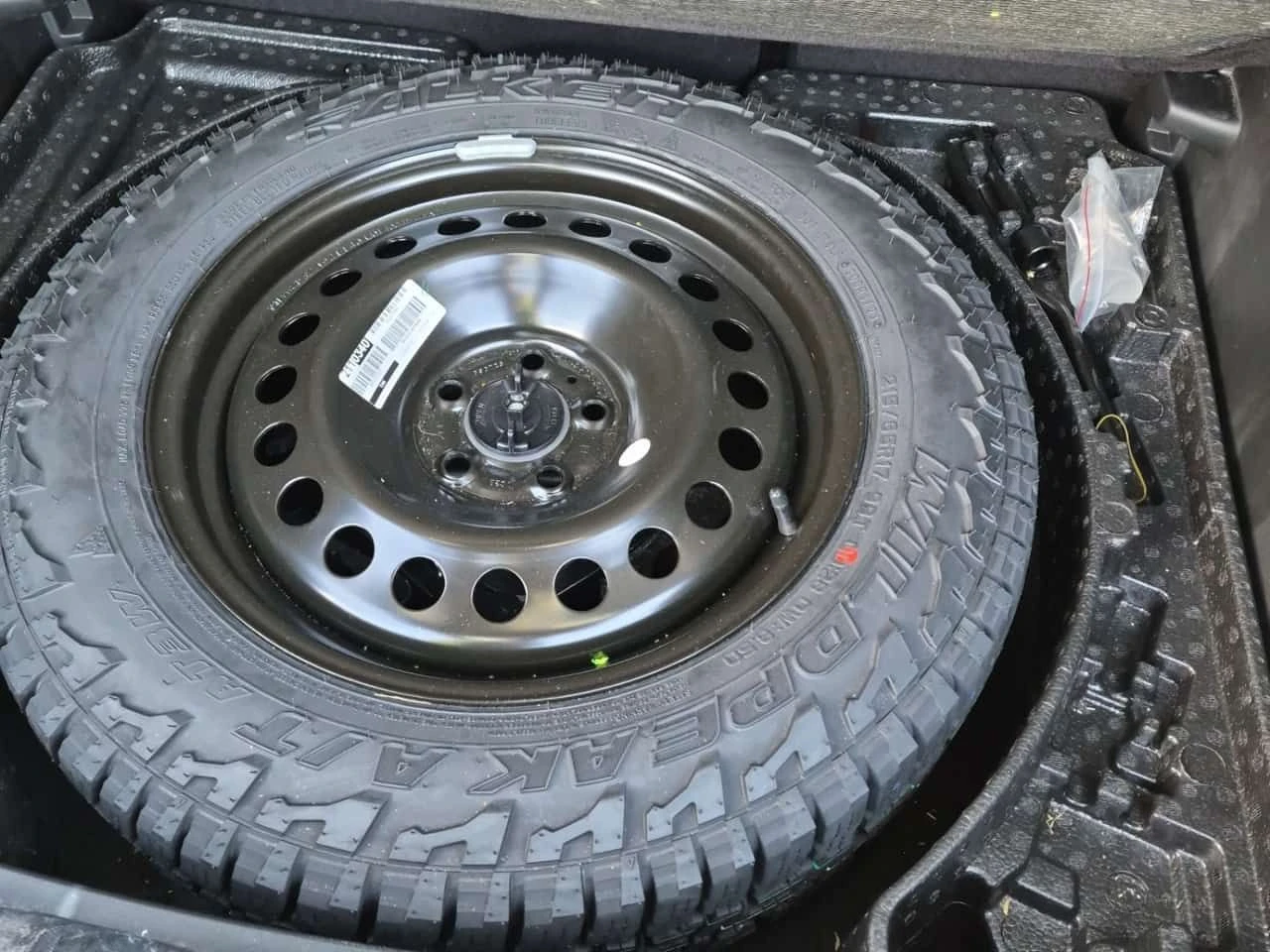 Jeep Compass * TRAILHAWK * REMOTE START* CARPLAY * PANO, снимка 15 - Автомобили и джипове - 54356461