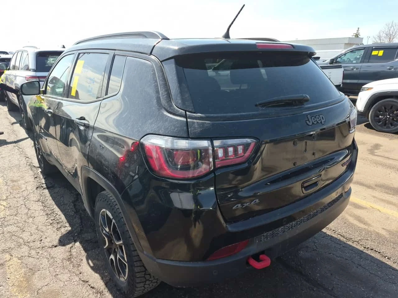 Jeep Compass * TRAILHAWK * REMOTE START* CARPLAY * PANO, снимка 4 - Автомобили и джипове - 54356461