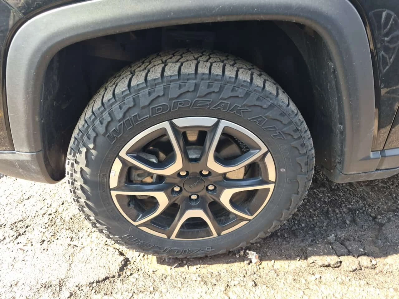 Jeep Compass * TRAILHAWK * REMOTE START* CARPLAY * PANO, снимка 6 - Автомобили и джипове - 54356461