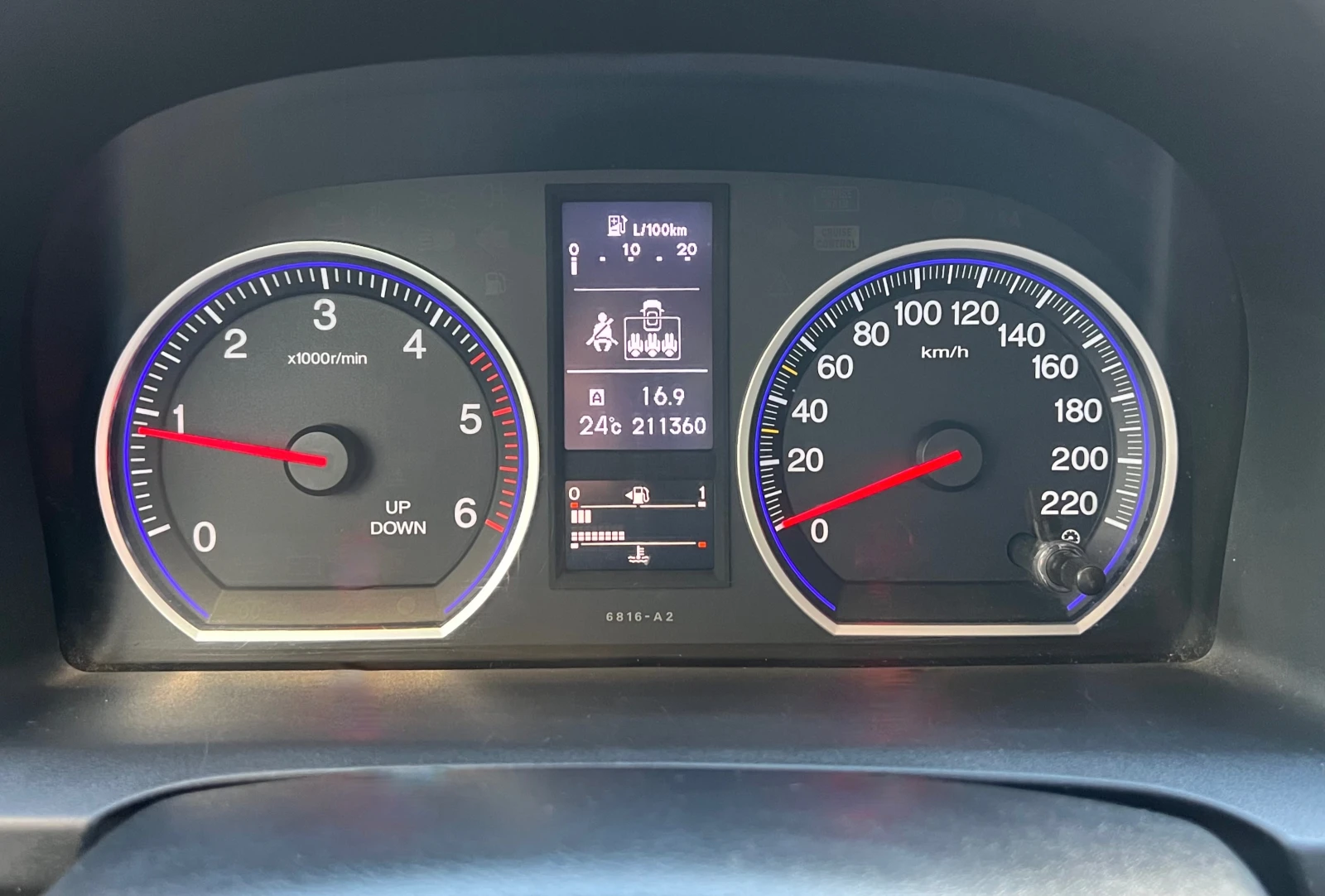 Honda Cr-v 2.2 D-TEC 150hp 4x4 ALCANTARA FACELIFT, снимка 13 - Автомобили и джипове - 54623259