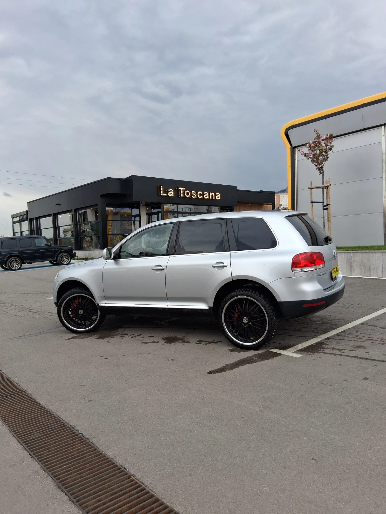 VW Touareg 3.2 240кс , снимка 4 - Автомобили и джипове - 54930850