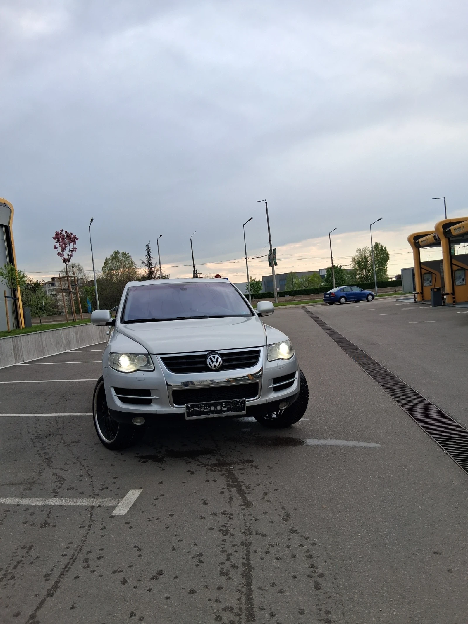 VW Touareg 3.2 240кс , снимка 2 - Автомобили и джипове - 54930850