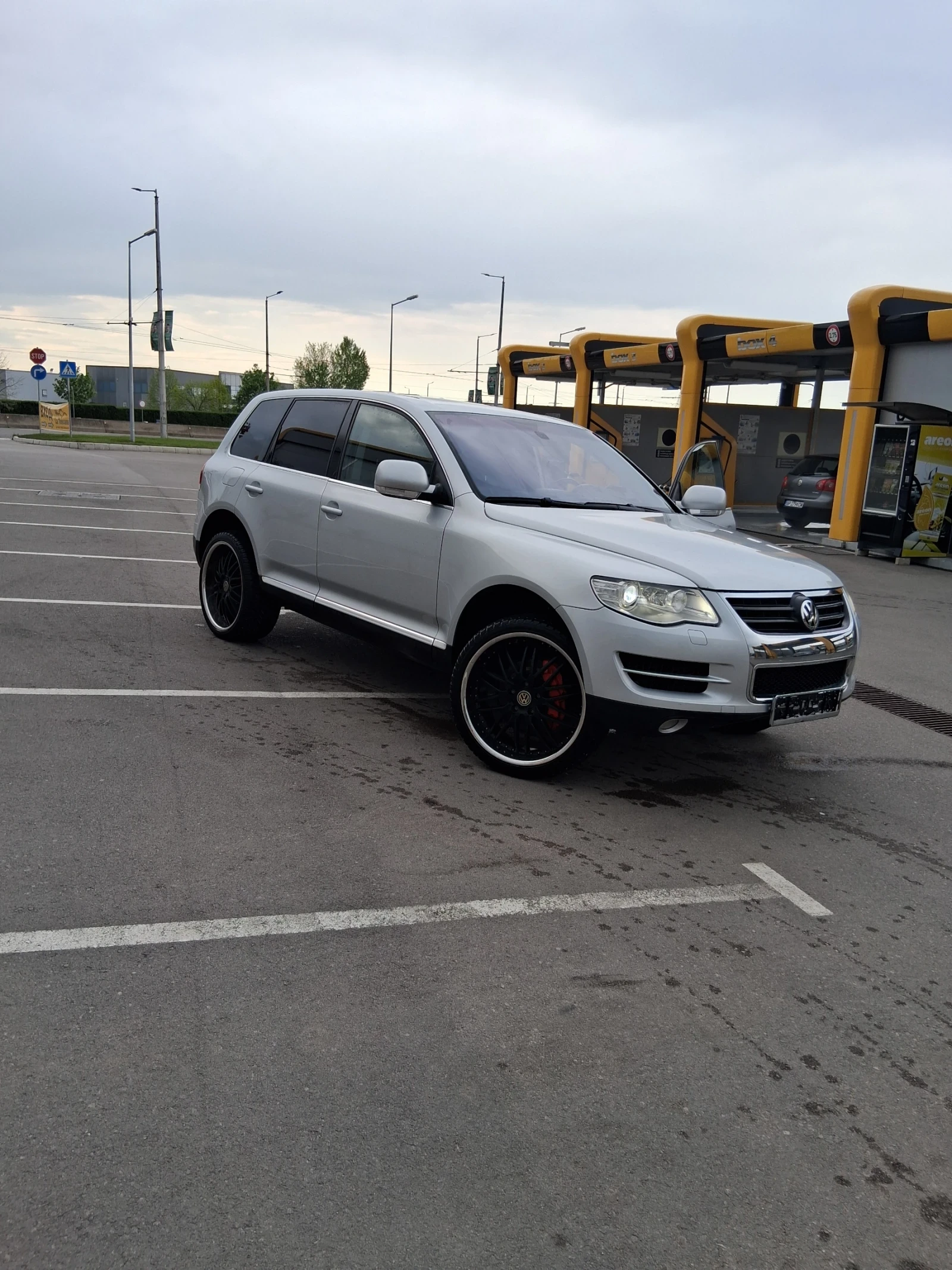 VW Touareg 3.2 240кс , снимка 7 - Автомобили и джипове - 54930850