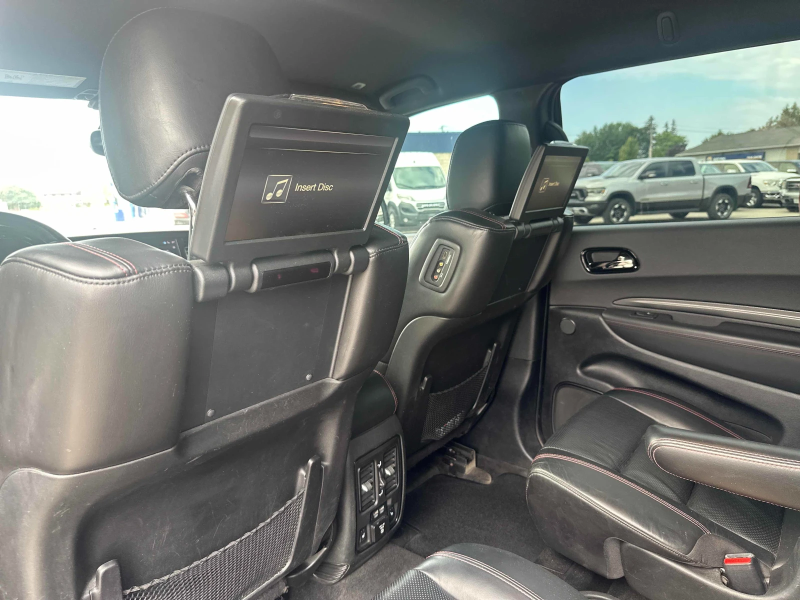 Dodge Durango R/T AWD/5.7HEMI/TV/H&K/OБДУХВАНЕ/CARFAX, снимка 7 - Автомобили и джипове - 55157873