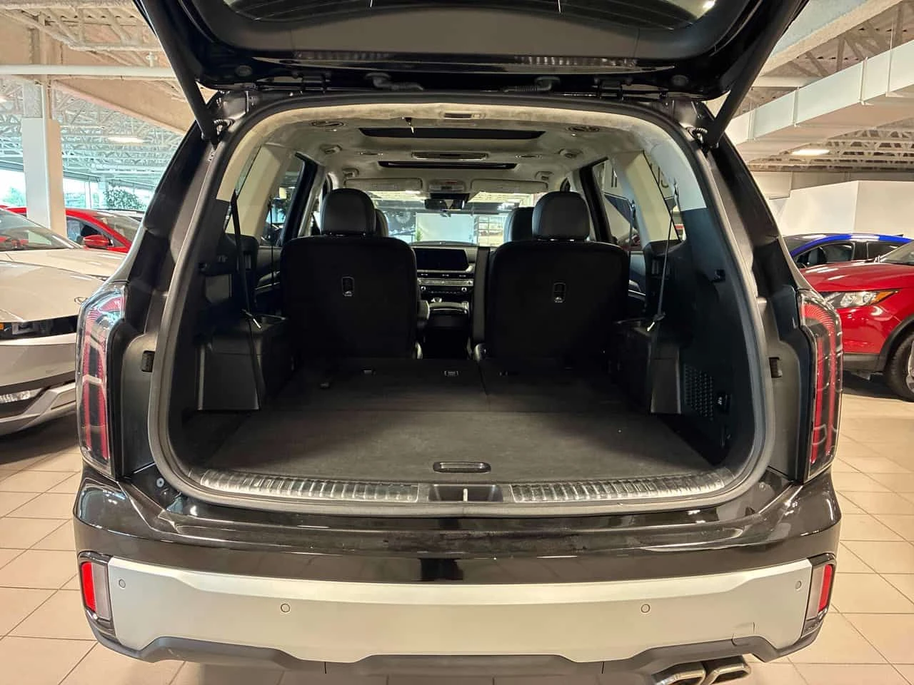 Kia Telluride * AWD * CARFAX * ��� ������������ ������ | Mobile.bg � ����������� 16